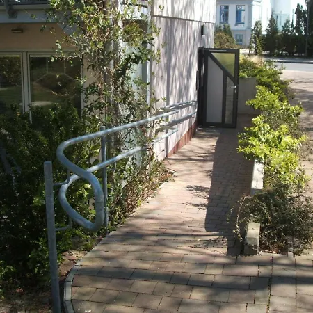 Zentrale Mit Sonniger Terrasse Bernstein *