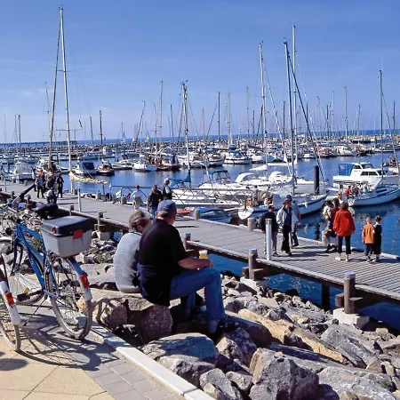 Zentrale Mit Sonniger Terrasse Bernstein Διαμέρισμα *