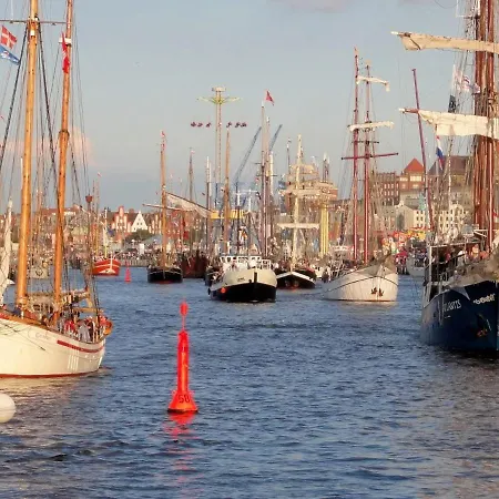 Lägenhet Zentrale Mit Sonniger Terrasse Bernstein