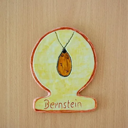 Zentrale Mit Sonniger Terrasse Bernstein Διαμέρισμα