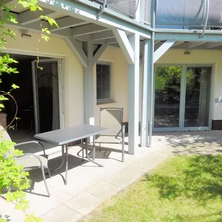 Apartment Zentrale Mit Sonniger Terrasse Bernstein