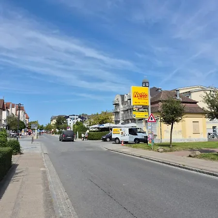 Zentrale Mit Sonniger Terrasse Bernstein